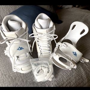 Snowboard boots and bindings